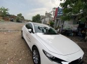 Cần bán Mazda 3 sản xuất 2019, màu trắng còn mới, 730 triệu