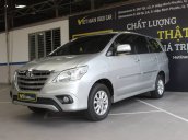 Bán Toyota Innova E 2.0MT năm 2014, màu bạc còn mới  