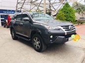 Bán Toyota Fortuner năm 2018, màu xám, số sàn