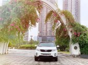 Cần bán Kia Sorento sản xuất 2015, màu trắng còn mới