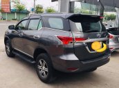 Bán Toyota Fortuner năm 2018, màu xám, số sàn