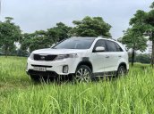 Cần bán Kia Sorento sản xuất 2015, màu trắng còn mới