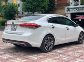 Cần bán gấp Kia Cerato 2018, màu trắng