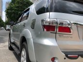 Bán Toyota Fortuner 2011, màu bạc