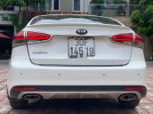 Cần bán gấp Kia Cerato 2018, màu trắng