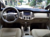 Bán Toyota Innova năm sản xuất 2015, màu bạc, số sàn