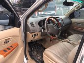 Cần bán Toyota Fortuner năm sản xuất 2011, màu bạc