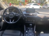 Cần bán xe Mazda 6 2.0 Premium năm sản xuất 2017, màu trắng