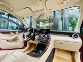 Cần bán nhanh chiếc Mercedes-Benz GLC200 4Matic, đời 2020, nhập khẩu, giao nhanh