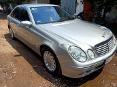 Bán xe Mercedes E240 năm sản xuất 2003, màu bạc, giá tốt