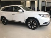 Bán Mitsubishi Outlander đời 2020, màu trắng, 825tr