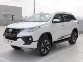 Bán ô tô Toyota Fortuner 2.7 TRD sản xuất 2019, màu trắng, giá cạnh tranh