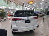 Bán ô tô Toyota Fortuner 2.7 TRD sản xuất 2019, màu trắng, giá cạnh tranh