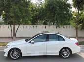 Bán xe Mercedes C300 AMG 2012, màu trắng còn mới giá cạnh tranh