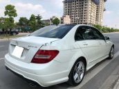 Bán xe Mercedes C300 AMG 2012, màu trắng còn mới giá cạnh tranh