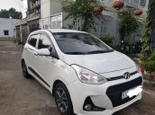 Cần bán gấp Hyundai Grand i10 sản xuất 2017, màu trắng  