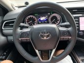 Bán xe Toyota Camry 2.5 Q đời 2019, màu đen, nhập khẩu nguyên chiếc còn mới