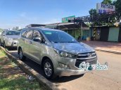 Bán xe Toyota Innova E MT sản xuất năm 2018, màu bạc