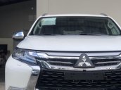 Ưu đãi giảm giá, tặng phụ kiện khi mua chiếc Mitsubishi Pajero Sport MT đời 2019, màu trắng