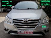 Cần bán xe Toyota Innova 2.0V sản xuất năm 2014, màu bạc  