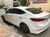 Bán Hyundai Elantra năm sản xuất 2017, màu trắng