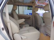 Cần bán xe Toyota Innova 2.0V sản xuất năm 2014, màu bạc  