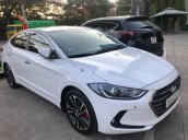 Bán Hyundai Elantra năm sản xuất 2017, màu trắng