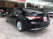 Bán Toyota Camry 2.5Q sản xuất năm 2019, màu đen, xe nhập