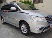 Cần bán xe Toyota Innova 2.0V sản xuất năm 2014, màu bạc  