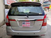 Cần bán xe Toyota Innova 2.0V sản xuất năm 2014, màu bạc  