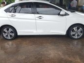 Cần bán xe Honda City AT sản xuất 2016, màu trắng xe gia đình