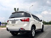 Bán Isuzu mu-X năm sản xuất 2018, màu trắng số sàn, giá 695tr