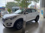 Cần bán Hyundai Tucson đời 2020, màu trắng, giá 878tr