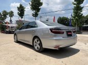 Cần bán gấp Toyota Camry 2.5Q sản xuất năm 2016, màu bạc, 900tr