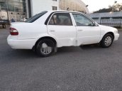 Cần bán xe Toyota Corolla năm sản xuất 2001, màu trắng còn mới