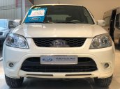 Bán Ford Escape sản xuất năm 2010, màu trắng như mới, giá 339tr