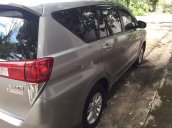 Cần bán Toyota Innova 2.0E đời 2018 xe gia đình, 610 triệu