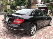 Bán Mercedes C200 đời 2011, màu đen