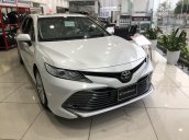 Bán xe Toyota Camry 2.5 Q sản xuất 2020, màu trắng, nhập khẩu Thái