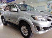 Cần bán lại xe Toyota Fortuner 2.5G sản xuất năm 2014, màu bạc như mới, giá tốt