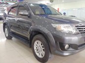 Bán Toyota Fortuner 2.7V năm sản xuất 2014, màu xám như mới