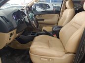 Bán Toyota Fortuner 2.7V năm sản xuất 2014, màu xám như mới