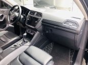 Cần bán gấp Volkswagen Tiguan năm 2017, màu đen, nhập khẩu