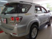 Cần bán lại xe Toyota Fortuner 2.5G sản xuất năm 2014, màu bạc như mới, giá tốt