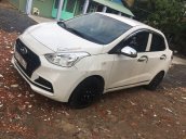 Bán xe Hyundai Grand i10 2017, màu trắng, giá cạnh tranh