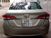 Cần bán lại xe Toyota Vios đời 2019, màu vàng chính chủ, giá tốt