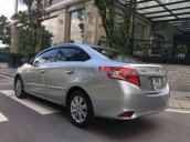 Cần bán lại xe Toyota Vios đời 2014, màu bạc