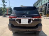 Cần bán lại xe Toyota Fortuner 2.8V 4x4 AT đời 2018, màu nâu, xe nhập còn mới