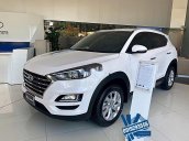 Cần bán Hyundai Tucson đời 2020, màu trắng