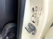 Cần bán Ford Focus Ecoboot 2017 mầu trắng cá nhân